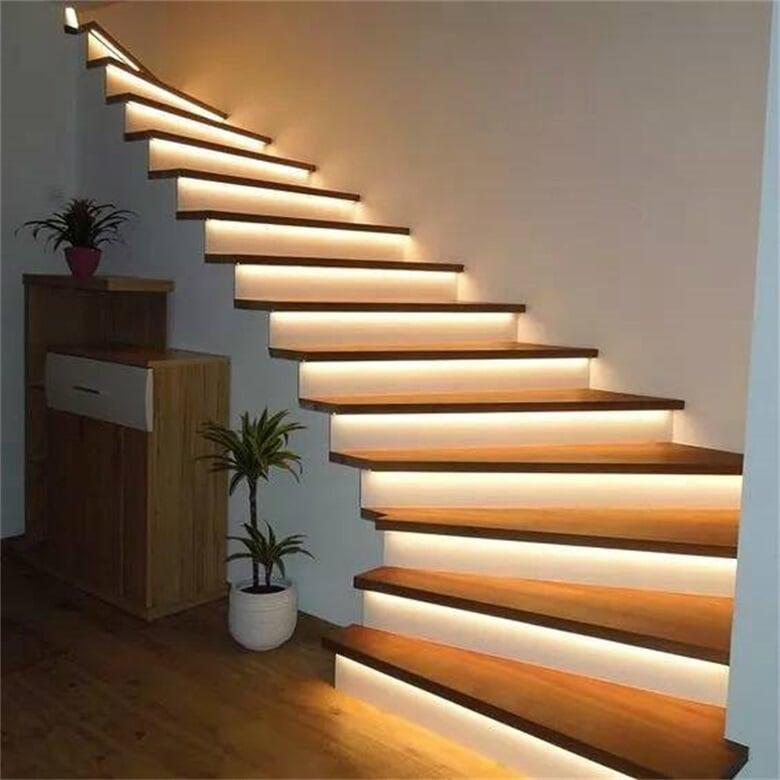 LED STRIP LIGHT